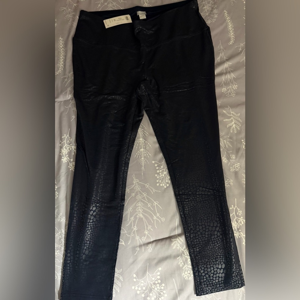 NWT - Chico’s leggings size 3R which is 16/18R, Navy blue